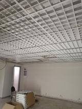Подвесной потолок Грильято— алюминиевый, сетчатый, полный соединяющий потолок, используется в реализации единственного покрытия в широких поверхностях в Нижнем Новгороде.